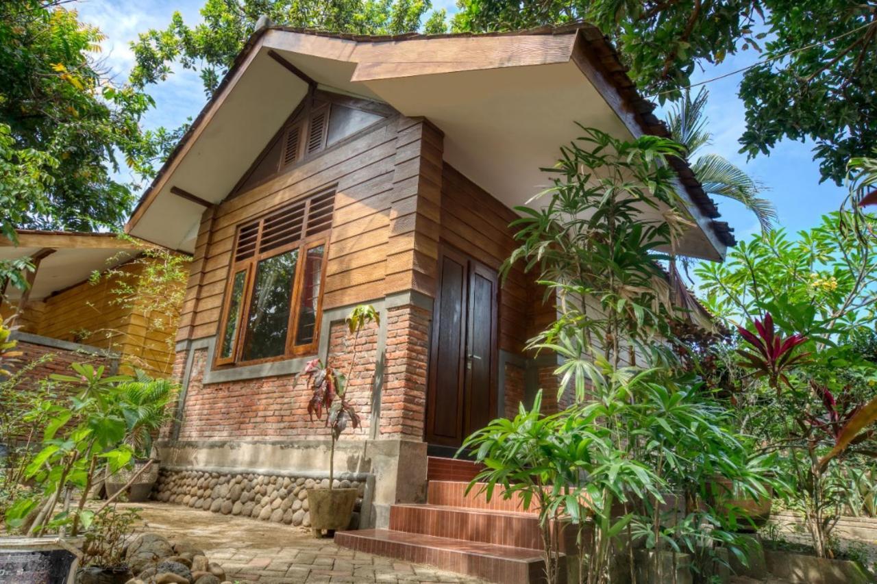 Bata Merah Homestay バニュワンギ エクステリア 写真