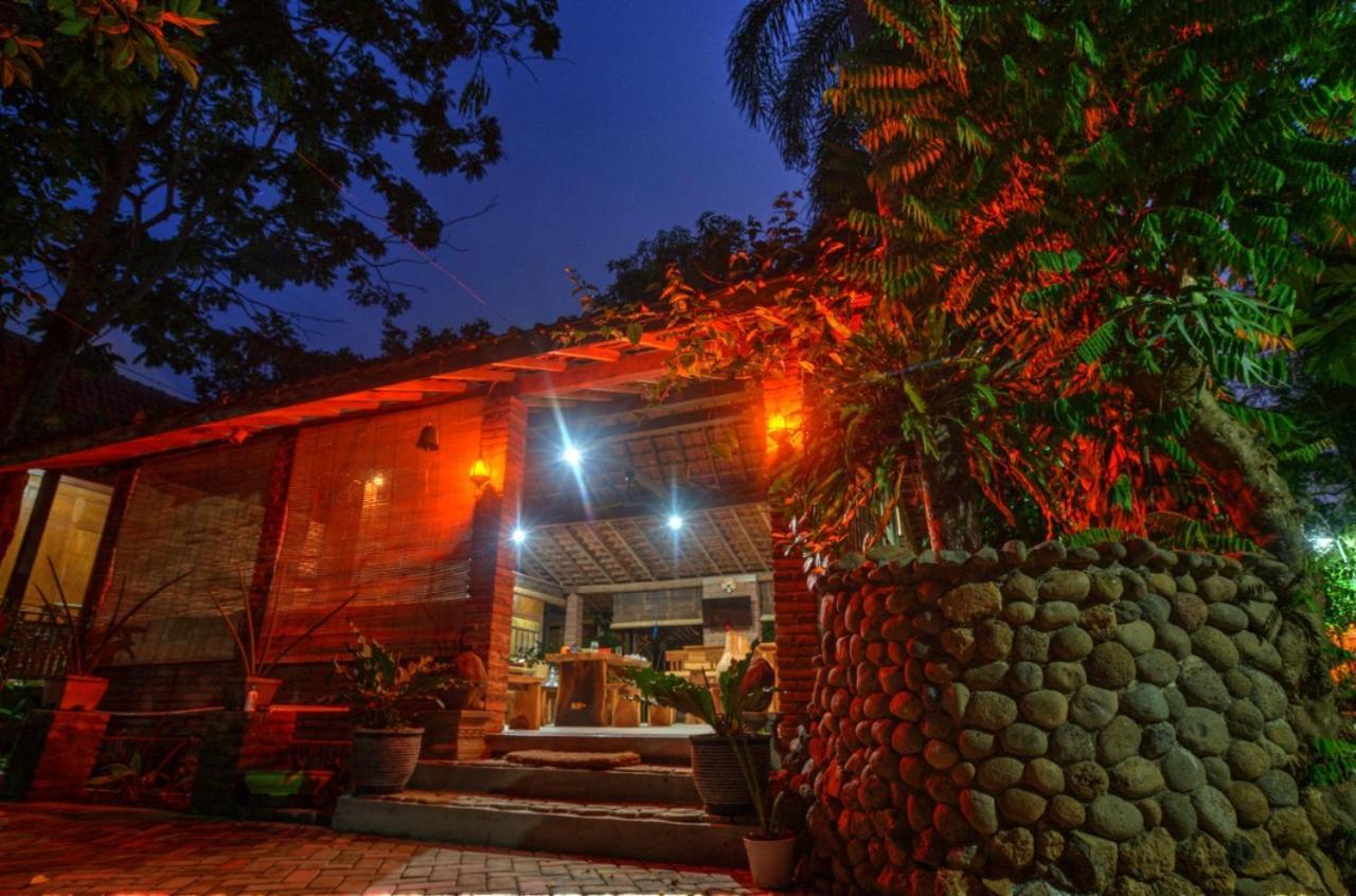 Bata Merah Homestay バニュワンギ エクステリア 写真