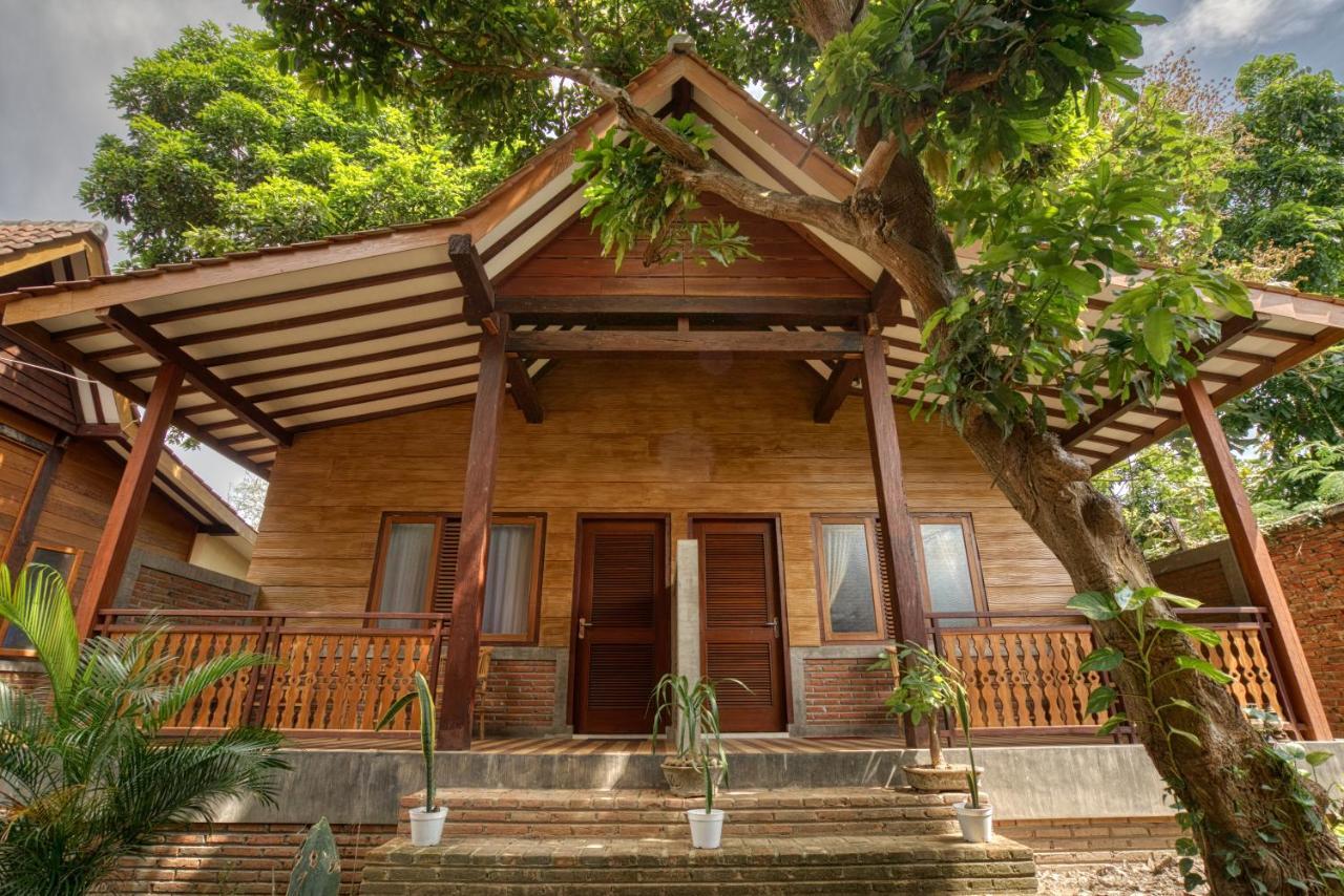 Bata Merah Homestay バニュワンギ エクステリア 写真
