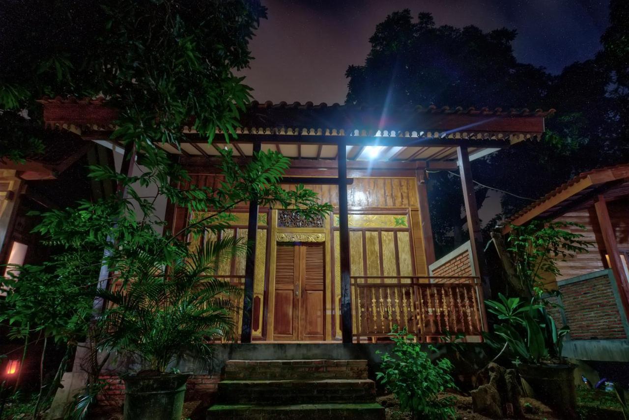 Bata Merah Homestay バニュワンギ エクステリア 写真