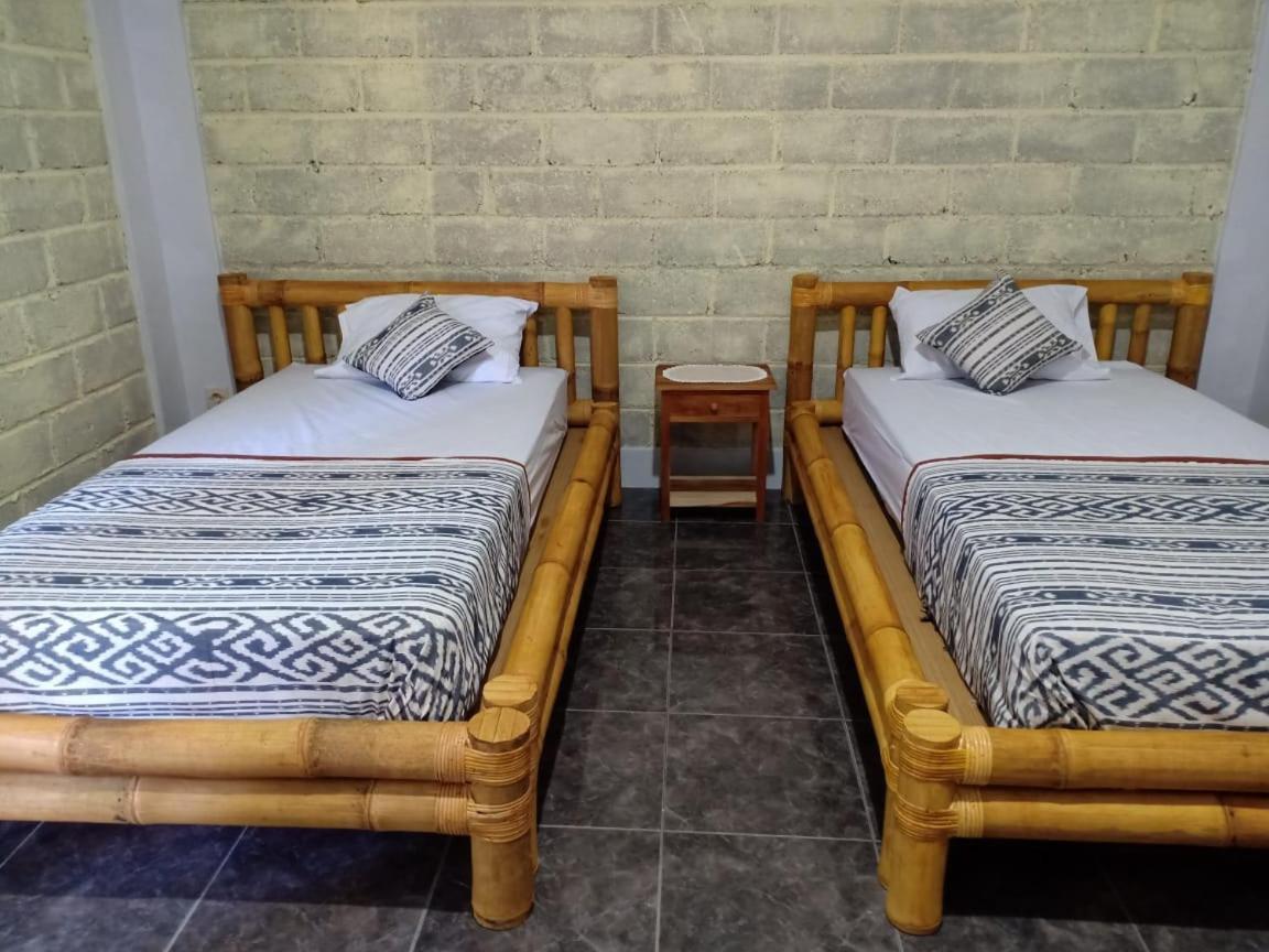 Bata Merah Homestay バニュワンギ エクステリア 写真