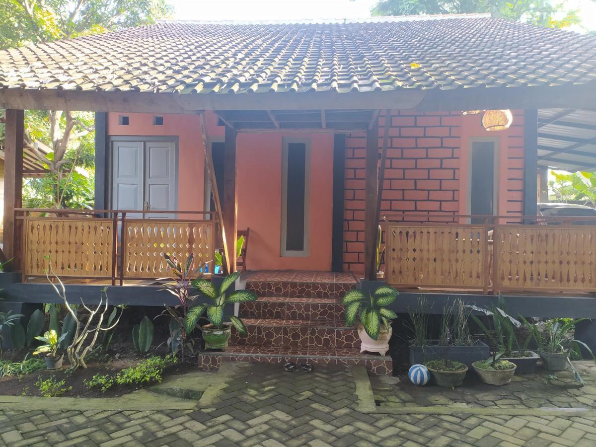 Bata Merah Homestay バニュワンギ エクステリア 写真
