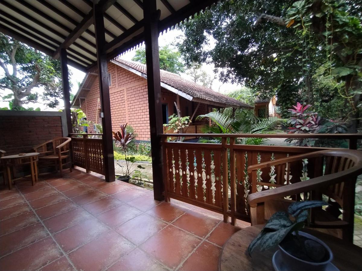 Bata Merah Homestay バニュワンギ エクステリア 写真